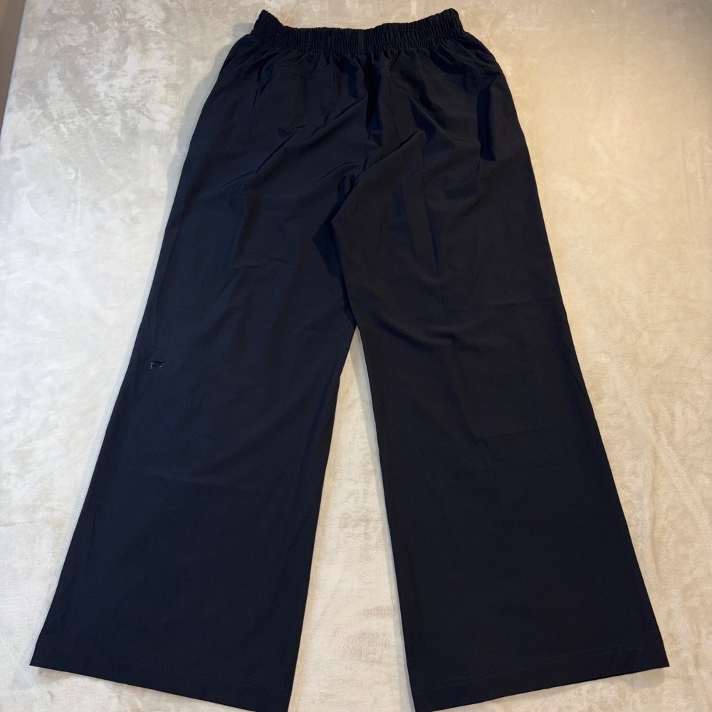 Fabletics Women Black Wide Leg Elastic Waist Active Travel Pants PT2500682 M REG - Picture 8 of 10